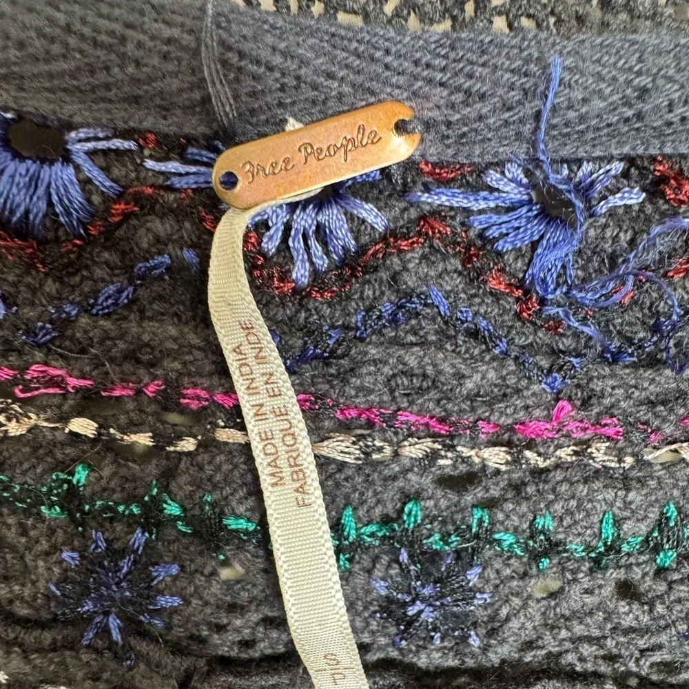 Free People Siesta‎ Fiesta Long Sleeve Boho Y2K Embroidered Top Size Small